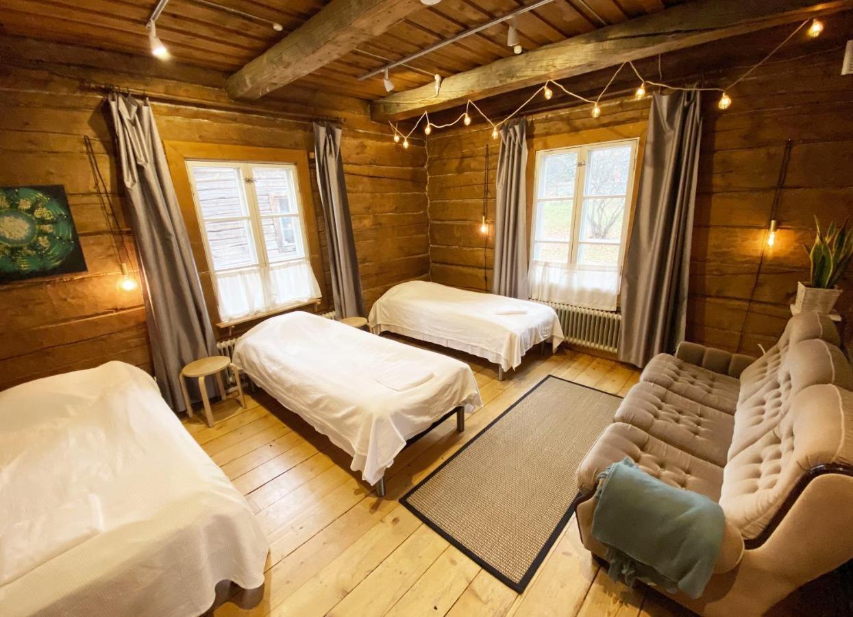 Lauri Historical Log House Manor Hotel Rovaniemi Exterior foto