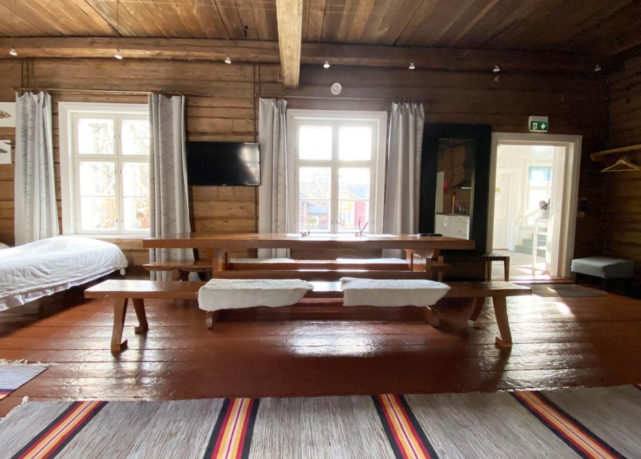 Lauri Historical Log House Manor Hotel Rovaniemi Exterior foto
