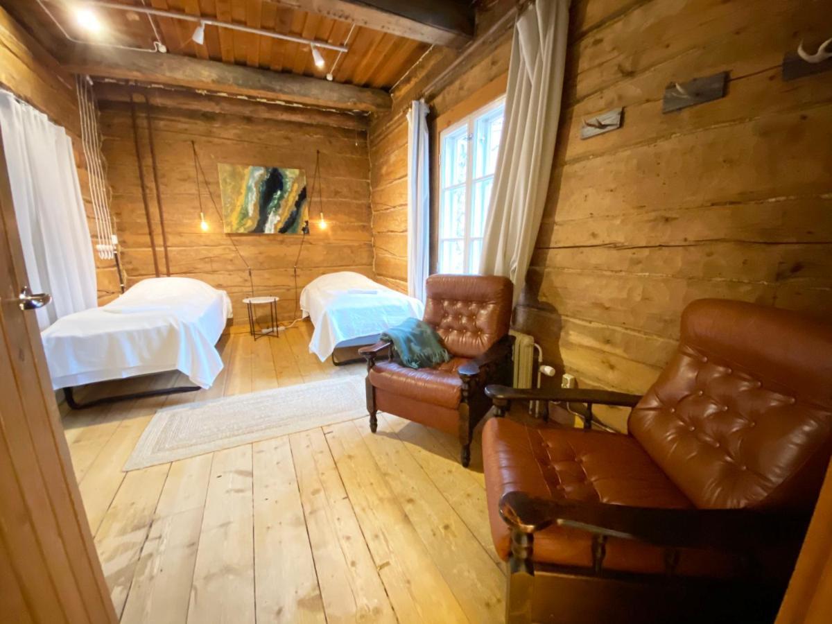 Lauri Historical Log House Manor Hotel Rovaniemi Exterior foto