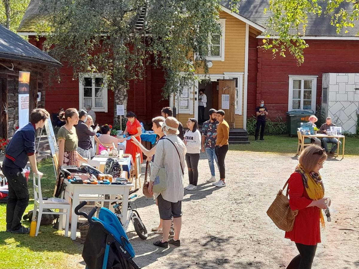 Lauri Historical Log House Manor Hotel Rovaniemi Exterior foto