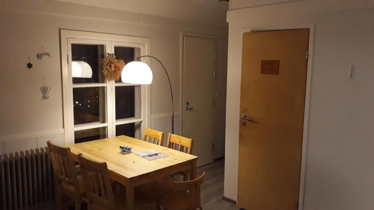 Lauri Historical Log House Manor Hotel Rovaniemi Exterior foto
