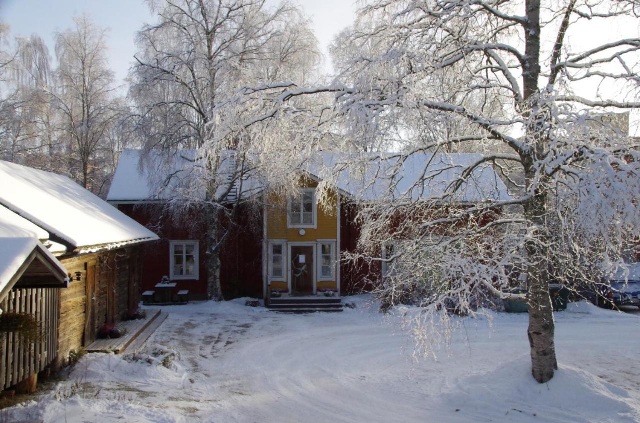 Lauri Historical Log House Manor Hotel Rovaniemi Exterior foto