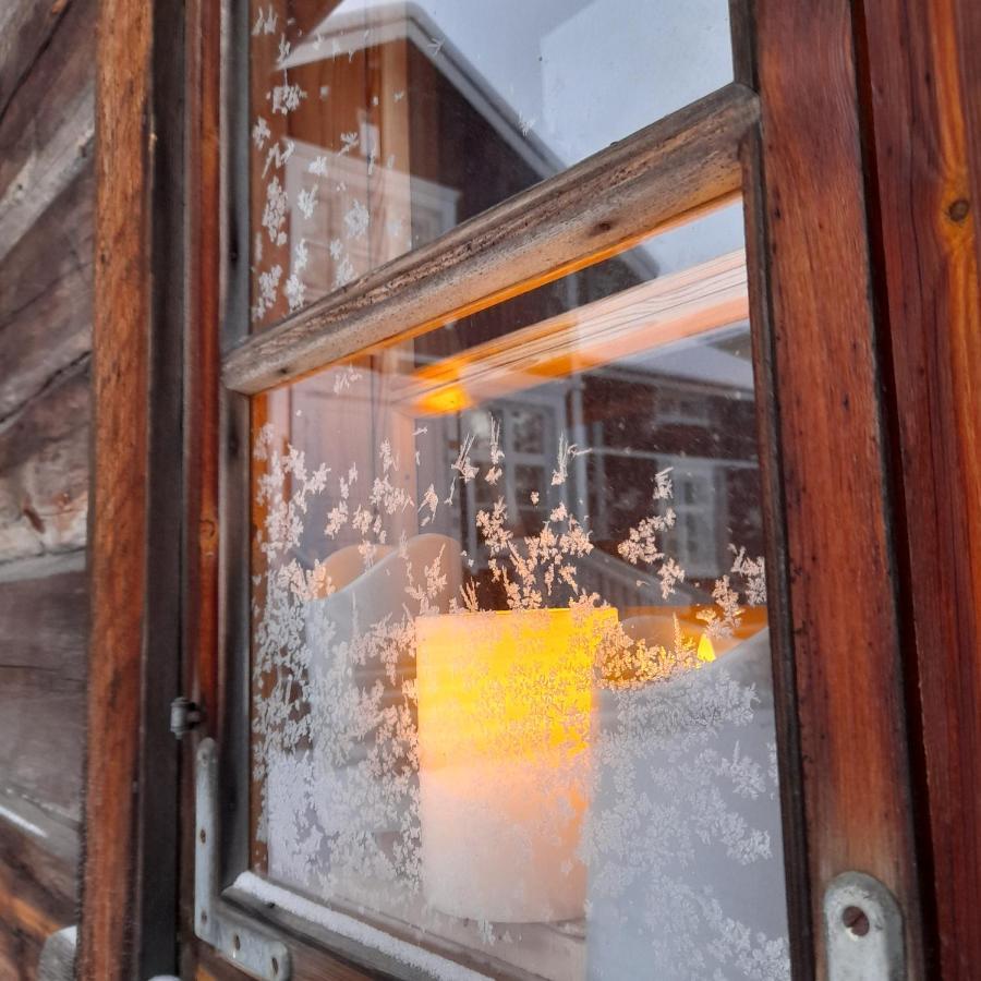 Lauri Historical Log House Manor Hotel Rovaniemi Exterior foto
