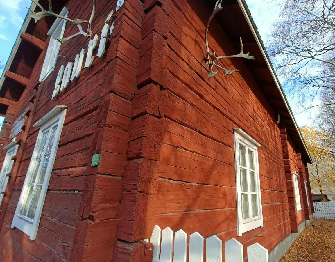 Lauri Historical Log House Manor Hotel Rovaniemi Exterior foto