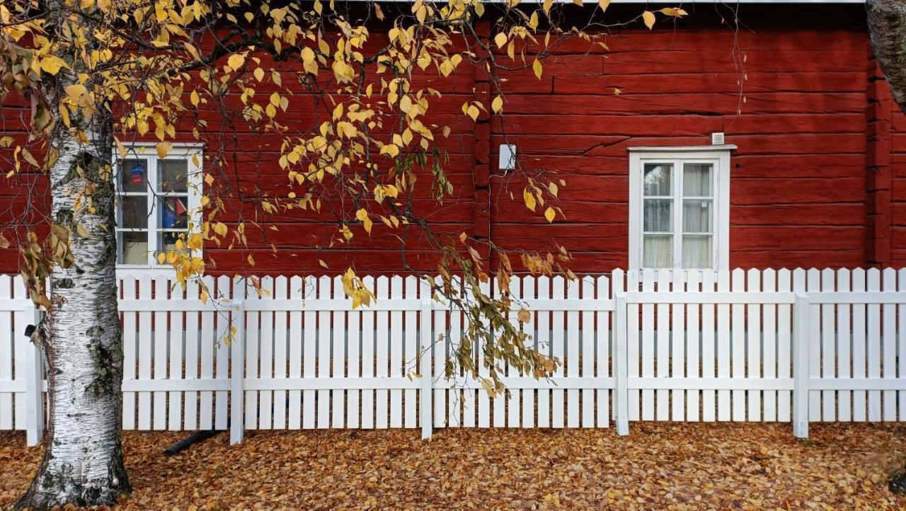 Lauri Historical Log House Manor Hotel Rovaniemi Exterior foto