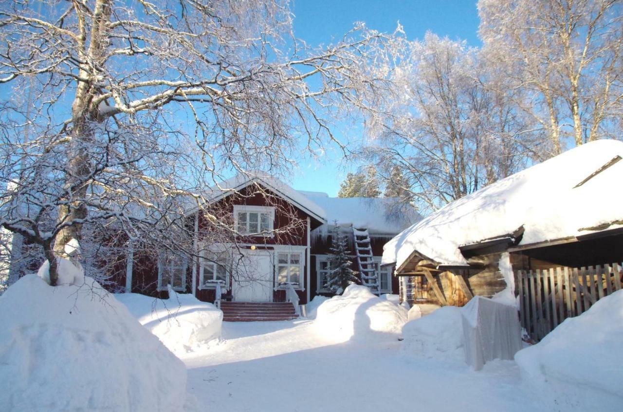 Lauri Historical Log House Manor Hotel Rovaniemi Exterior foto