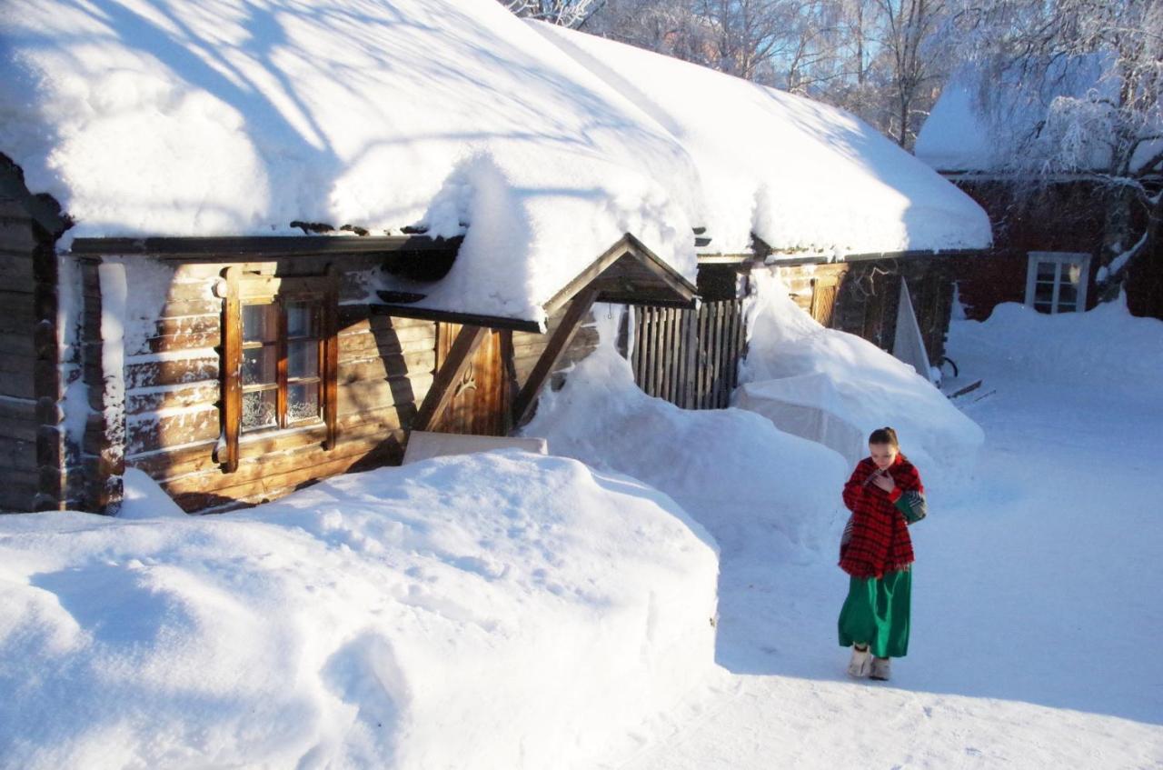 Lauri Historical Log House Manor Hotel Rovaniemi Exterior foto
